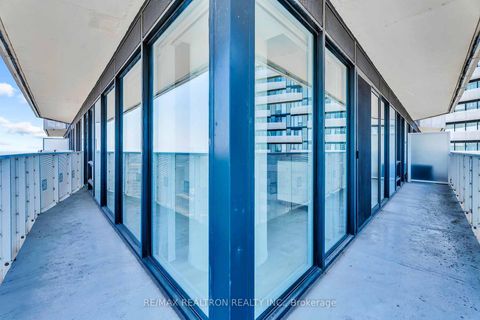 Photo 16 at 4004 - 88 Harbour Street, Waterfront Communities C1, Toronto