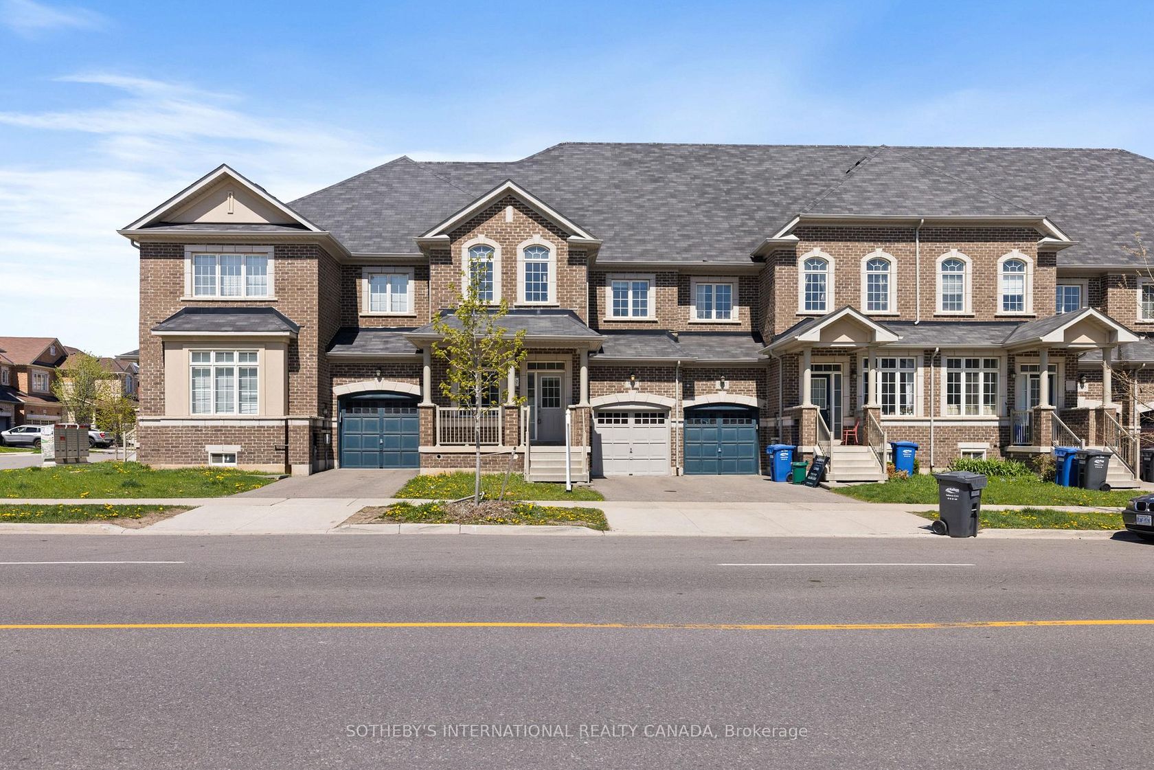 3059 Postridge Drive, JM Joshua Meadows, Oakville by Loree Meneguzzi Real Estate 3059 Postridge Drive, JM Joshua Meadows, Oakville