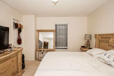 Photo 21 at 42 - 100 Elgin Mills Road W, Westbrook, Richmond Hill