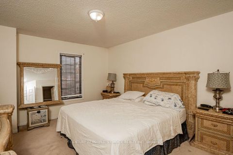 Photo 23 at 42 - 100 Elgin Mills Road W, Westbrook, Richmond Hill