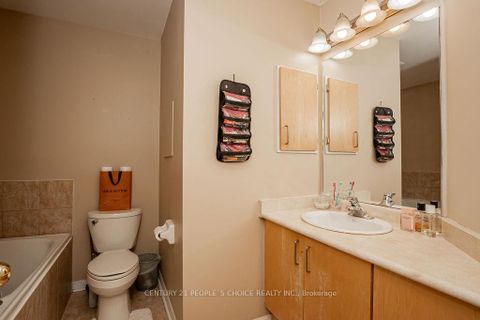 Photo 24 at 42 - 100 Elgin Mills Road W, Westbrook, Richmond Hill