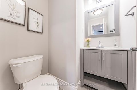 Photo 10 at 221 Old Orchard Circle, WC Wedgewood Creek, Oakville