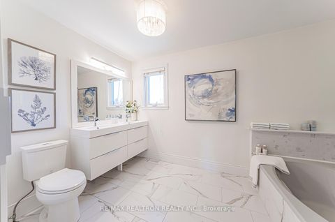 Photo 26 at 221 Old Orchard Circle, WC Wedgewood Creek, Oakville