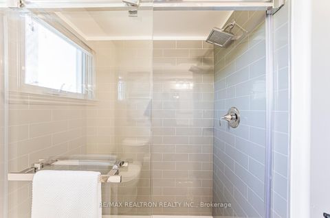Photo 32 at 221 Old Orchard Circle, WC Wedgewood Creek, Oakville