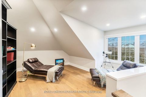 Photo 25 at 14 Pine Grove Road, East Woodbridge, Vaughan