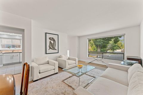 Photo 16 at 92 Elise Terrace, Newtonbrook West, Toronto