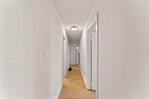 Photo 20 at 92 Elise Terrace, Newtonbrook West, Toronto