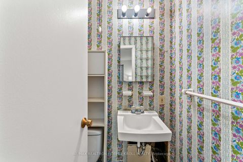 Photo 24 at 92 Elise Terrace, Newtonbrook West, Toronto
