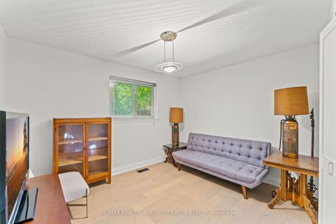 Photo 25 at 92 Elise Terrace, Newtonbrook West, Toronto