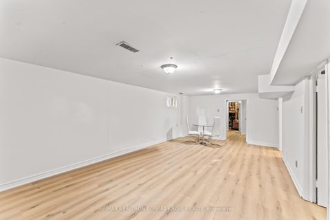 Photo 33 at 92 Elise Terrace, Newtonbrook West, Toronto