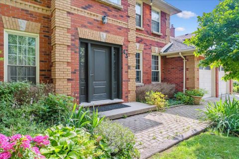 Photo 1 at 43 Shore Gardens, BR Bronte, Oakville