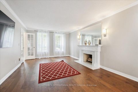 Photo 4 at 43 Shore Gardens, BR Bronte, Oakville