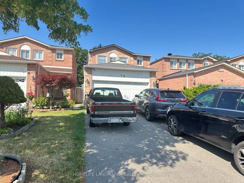 Photo 1 at 49 Roxanne Crescent, Milliken, Toronto