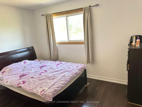 Photo 9 at 49 Roxanne Crescent, Milliken, Toronto