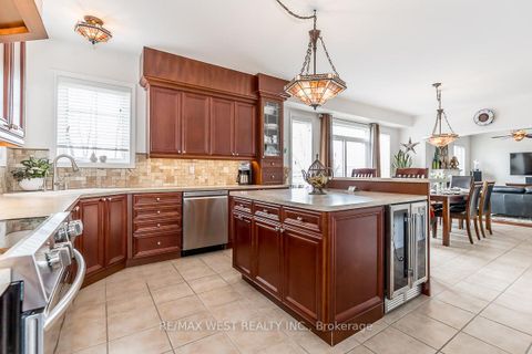 Photo 6 at 118 Succession Crescent, Shore, Barrie