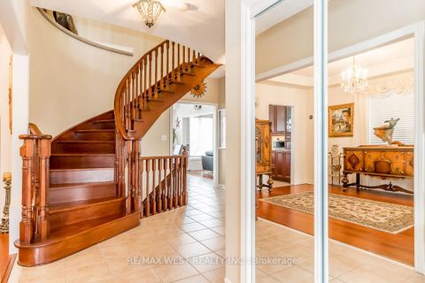 Photo 21 at 118 Succession Crescent, Shore, Barrie