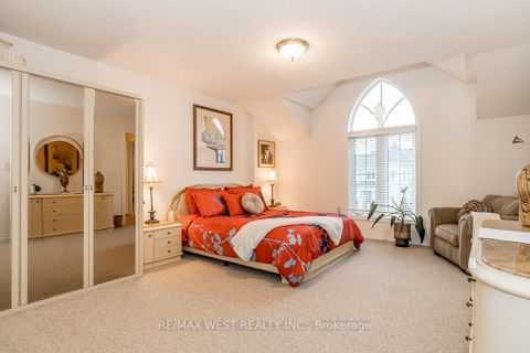 Photo 30 at 118 Succession Crescent, Shore, Barrie