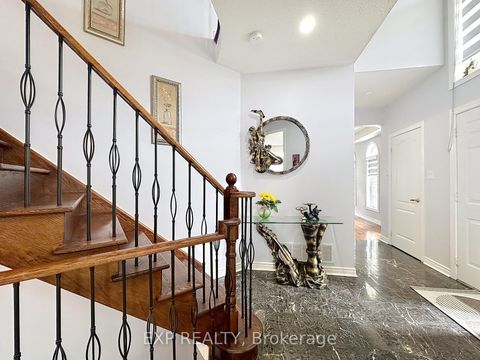 Photo 6 at 129 Ledge Rock Drive E, Vellore Village, Vaughan