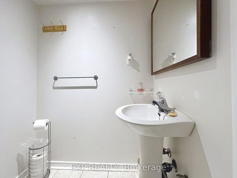 Photo 31 at 129 Ledge Rock Drive E, Vellore Village, Vaughan
