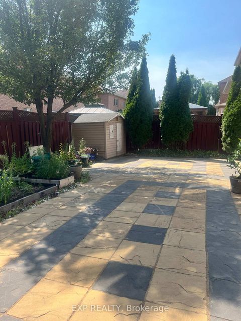 Photo 32 at 129 Ledge Rock Drive E, Vellore Village, Vaughan