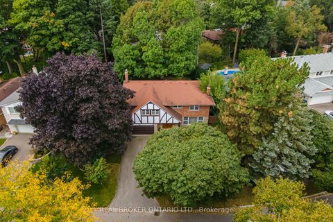 Photo 1 at 18 Burnt Log Crescent, Markland Wood, Toronto