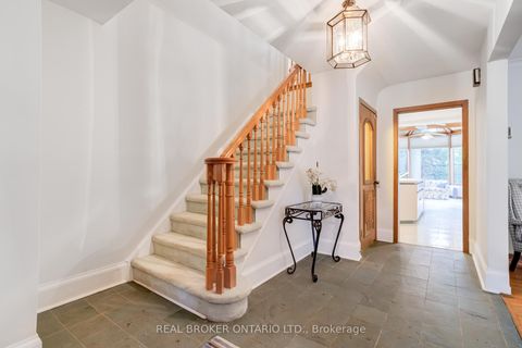 Photo 17 at 18 Burnt Log Crescent, Markland Wood, Toronto