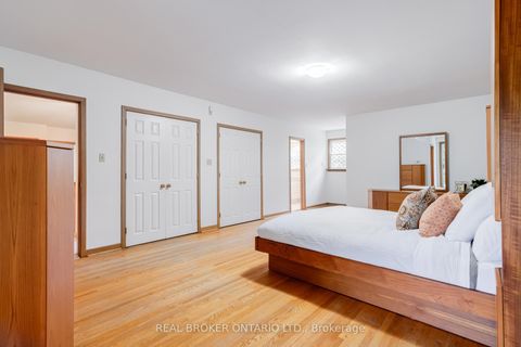 Photo 19 at 18 Burnt Log Crescent, Markland Wood, Toronto