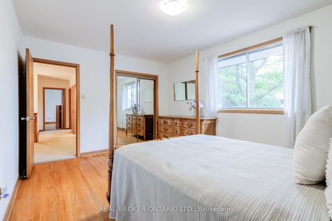 Photo 26 at 18 Burnt Log Crescent, Markland Wood, Toronto