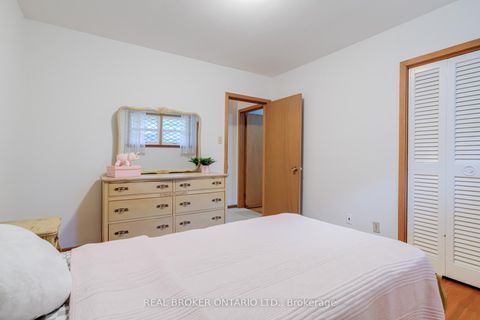 Photo 28 at 18 Burnt Log Crescent, Markland Wood, Toronto