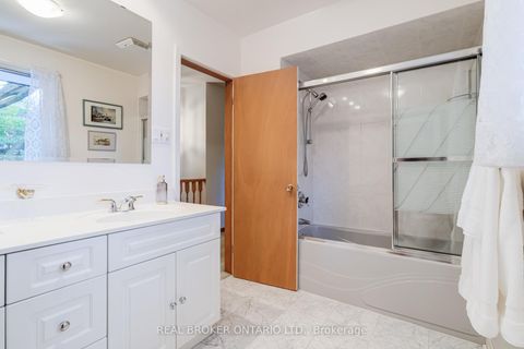 Photo 30 at 18 Burnt Log Crescent, Markland Wood, Toronto