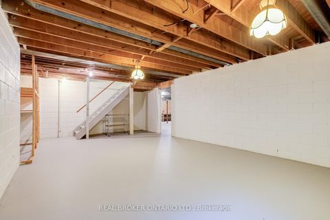 Photo 31 at 18 Burnt Log Crescent, Markland Wood, Toronto