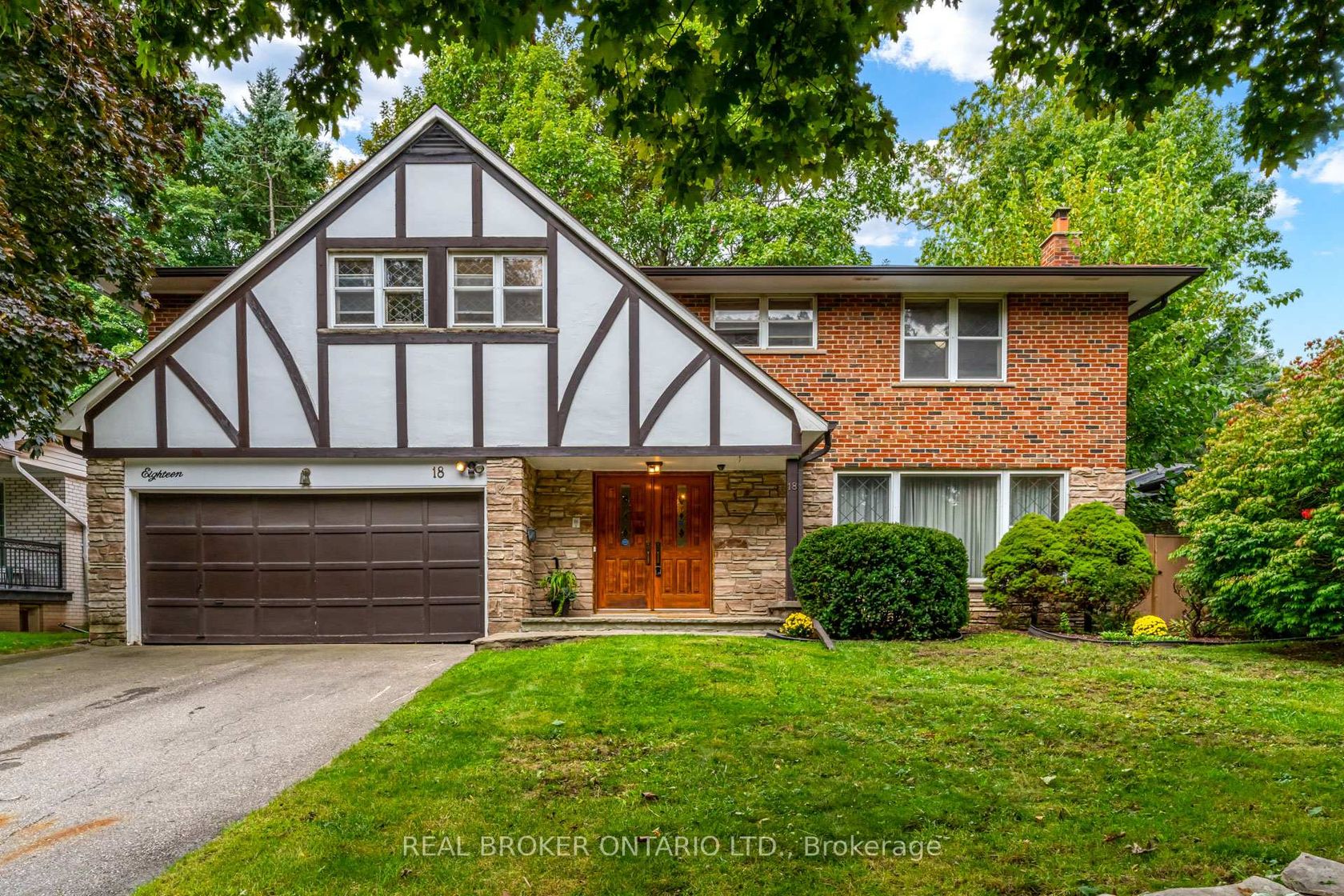 18 Burnt Log Crescent, Markland Wood, Toronto 