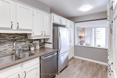 Photo 17 at 605 - 70 Baif Boulevard, North Richvale, Richmond Hill