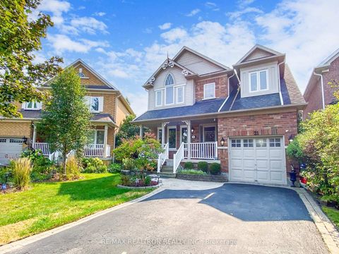 Photo 1 at 21 Watkins Glen Crescent, Bayview Wellington, Aurora