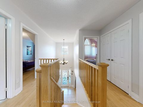 Photo 13 at 21 Watkins Glen Crescent, Bayview Wellington, Aurora