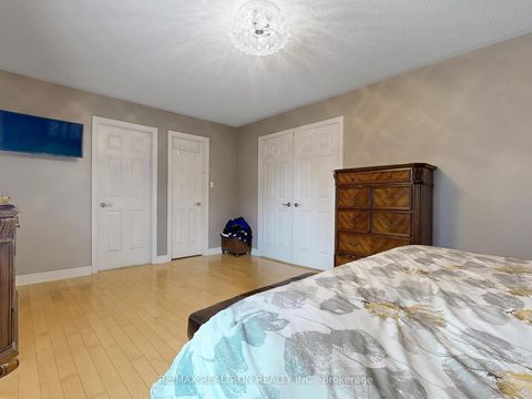 Photo 16 at 21 Watkins Glen Crescent, Bayview Wellington, Aurora