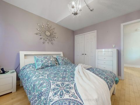 Photo 23 at 21 Watkins Glen Crescent, Bayview Wellington, Aurora