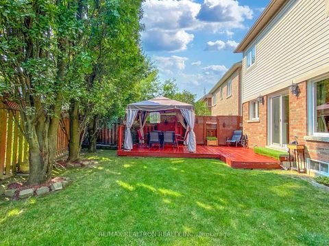 Photo 38 at 21 Watkins Glen Crescent, Bayview Wellington, Aurora