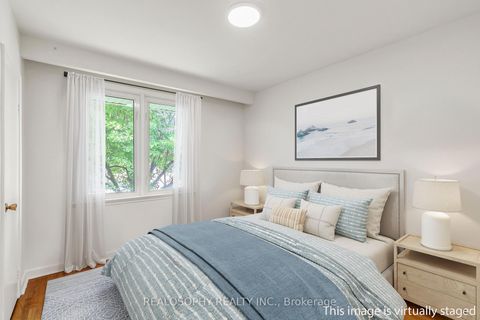 Photo 9 at 133 Birkdale Road, Bendale, Toronto