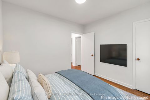 Photo 10 at 133 Birkdale Road, Bendale, Toronto