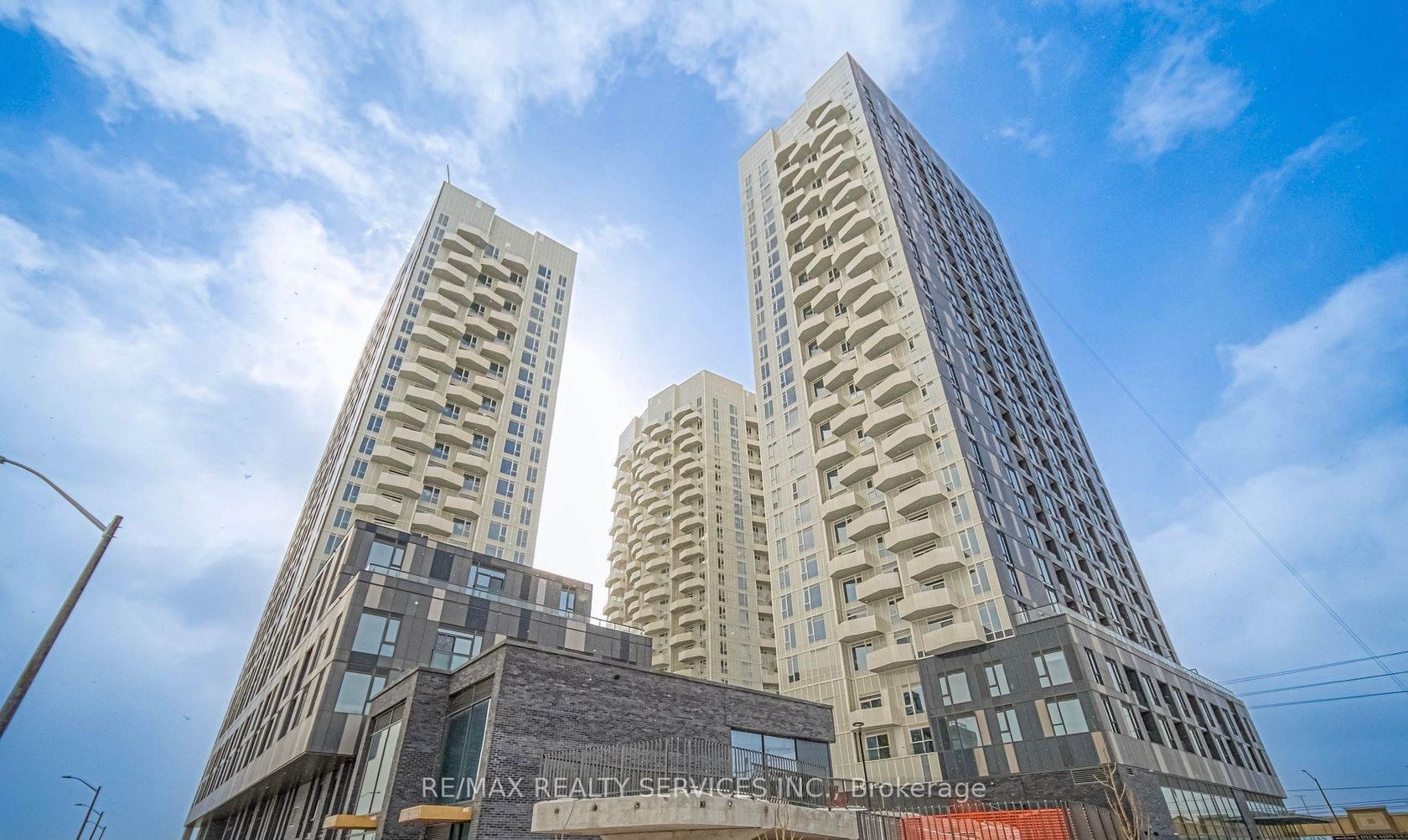 911 - 474 Caldari  Rd Road, Concord, Vaughan 
