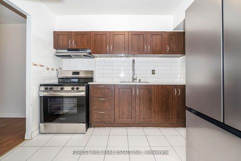 Photo 6 at 207 - 330 Dixon Road, The Westway, Toronto