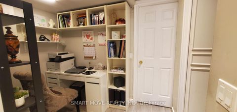 Photo 20 at TH 25 - 21 Replin Road, Lawrence, Toronto