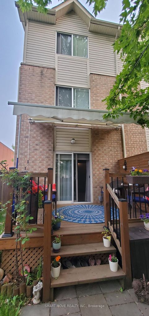Photo 26 at TH 25 - 21 Replin Road, Lawrence, Toronto