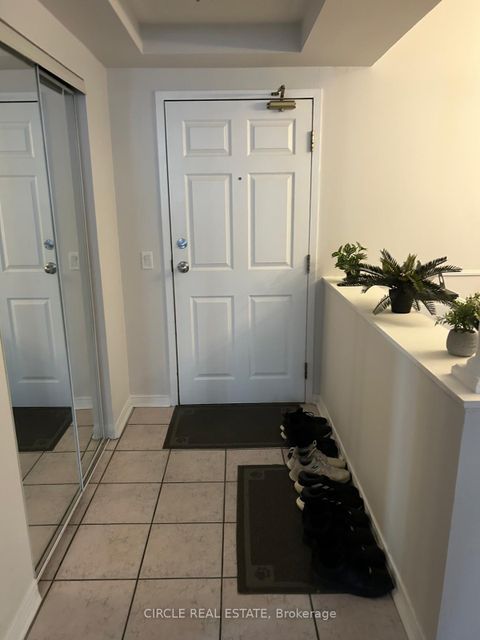Photo 2 at 112 - 7398 Yonge Street, Yorkhill, Vaughan