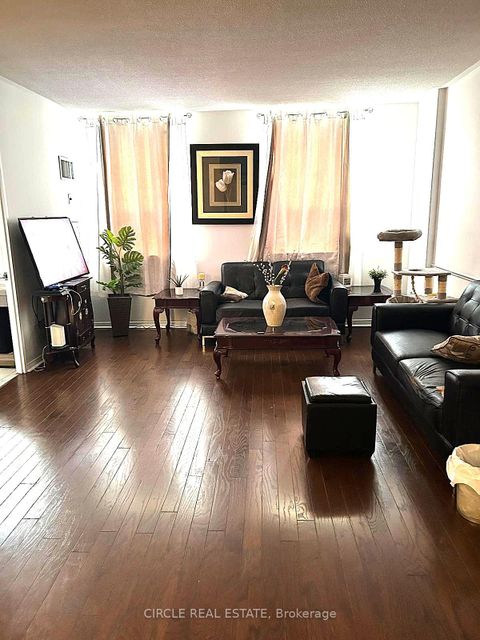 Photo 3 at 112 - 7398 Yonge Street, Yorkhill, Vaughan