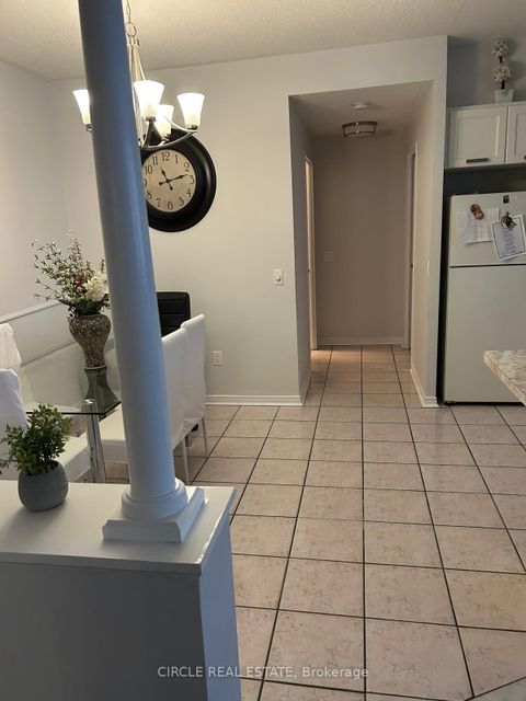 Photo 7 at 112 - 7398 Yonge Street, Yorkhill, Vaughan