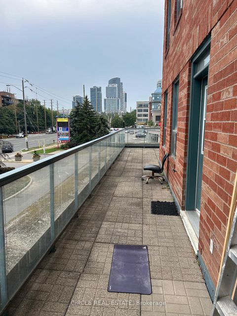 Photo 10 at 112 - 7398 Yonge Street, Yorkhill, Vaughan