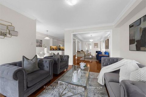 Photo 7 at 157 Black Maple Crescent, Patterson, Vaughan