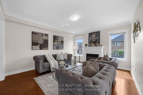 Photo 9 at 157 Black Maple Crescent, Patterson, Vaughan